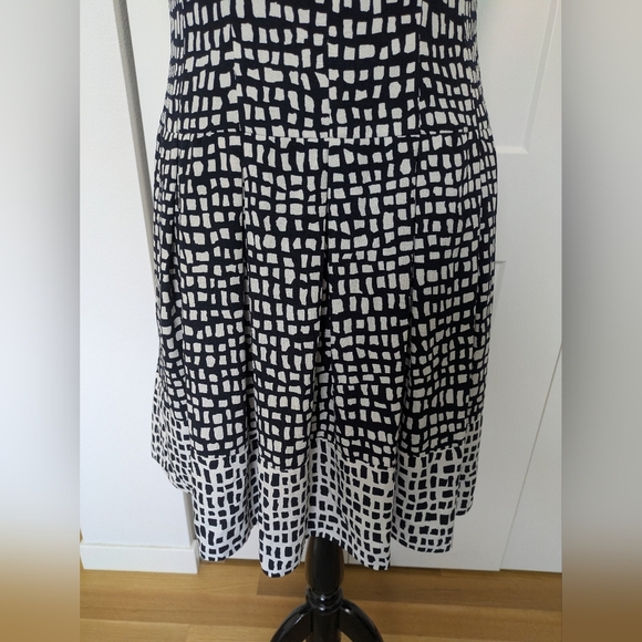 Lauren Ralph Lauren Mini Black White Sleeveless Fit And Flare Dress, Size 10 - Picture 5 of 10
